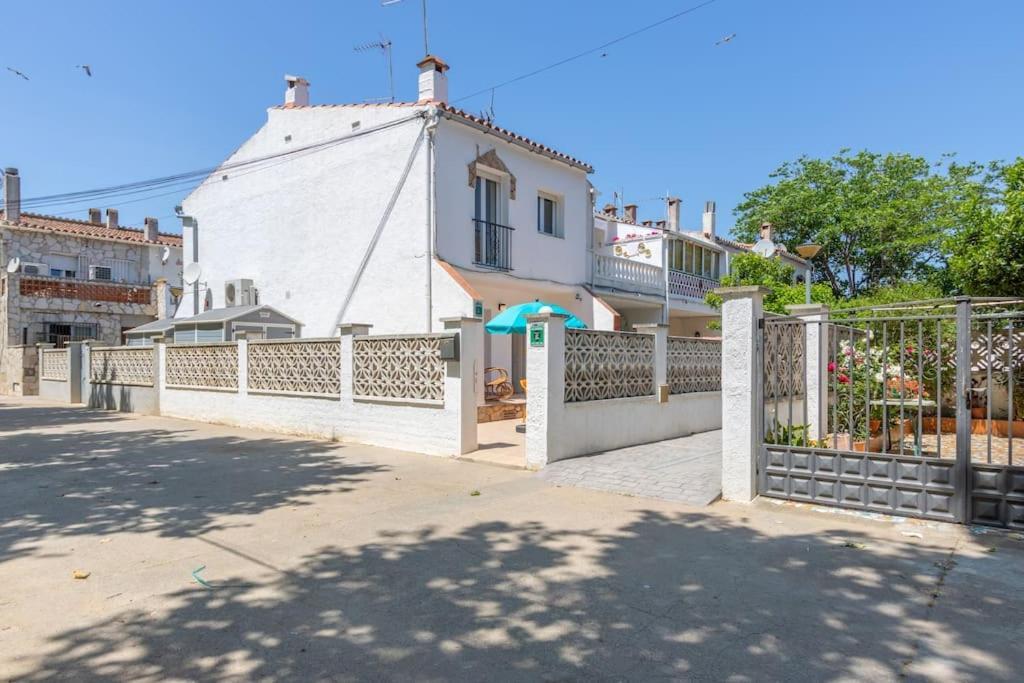 Casa Con Barbacoa, A 5 Minutos Del Centro Y El Mar En Coche, Trabuc Villa Empuriabrava Exterior photo